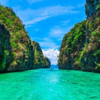 The myriad of islands in The Philippines are paradise for kayakers & snorkellers