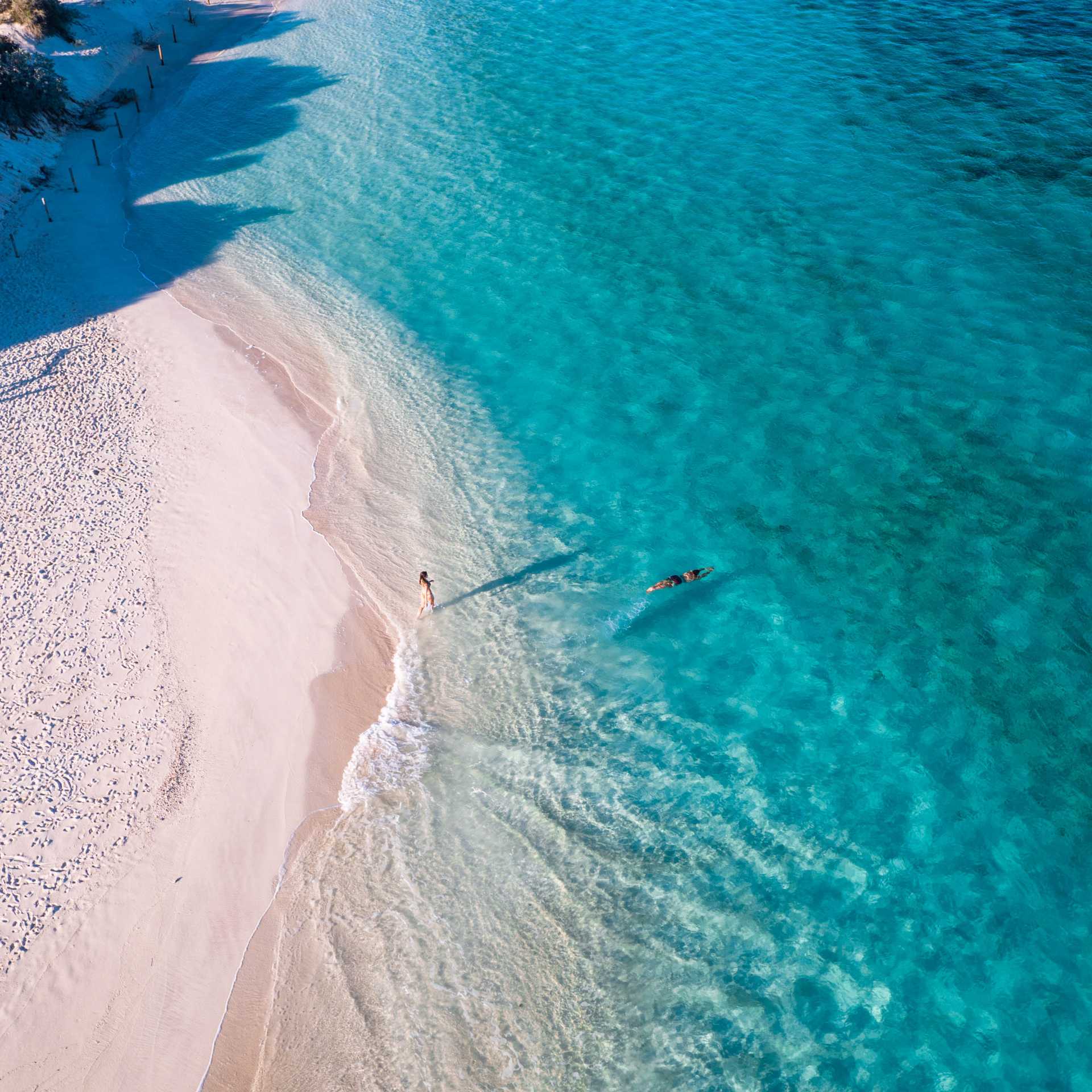 Experience the crystal clear water of Turquoise Bay | Tourism Western Australia
