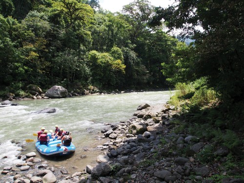 Drop in spot on the Paquare river, Costa Rica - <i>Photo: Sophie Panton</i>