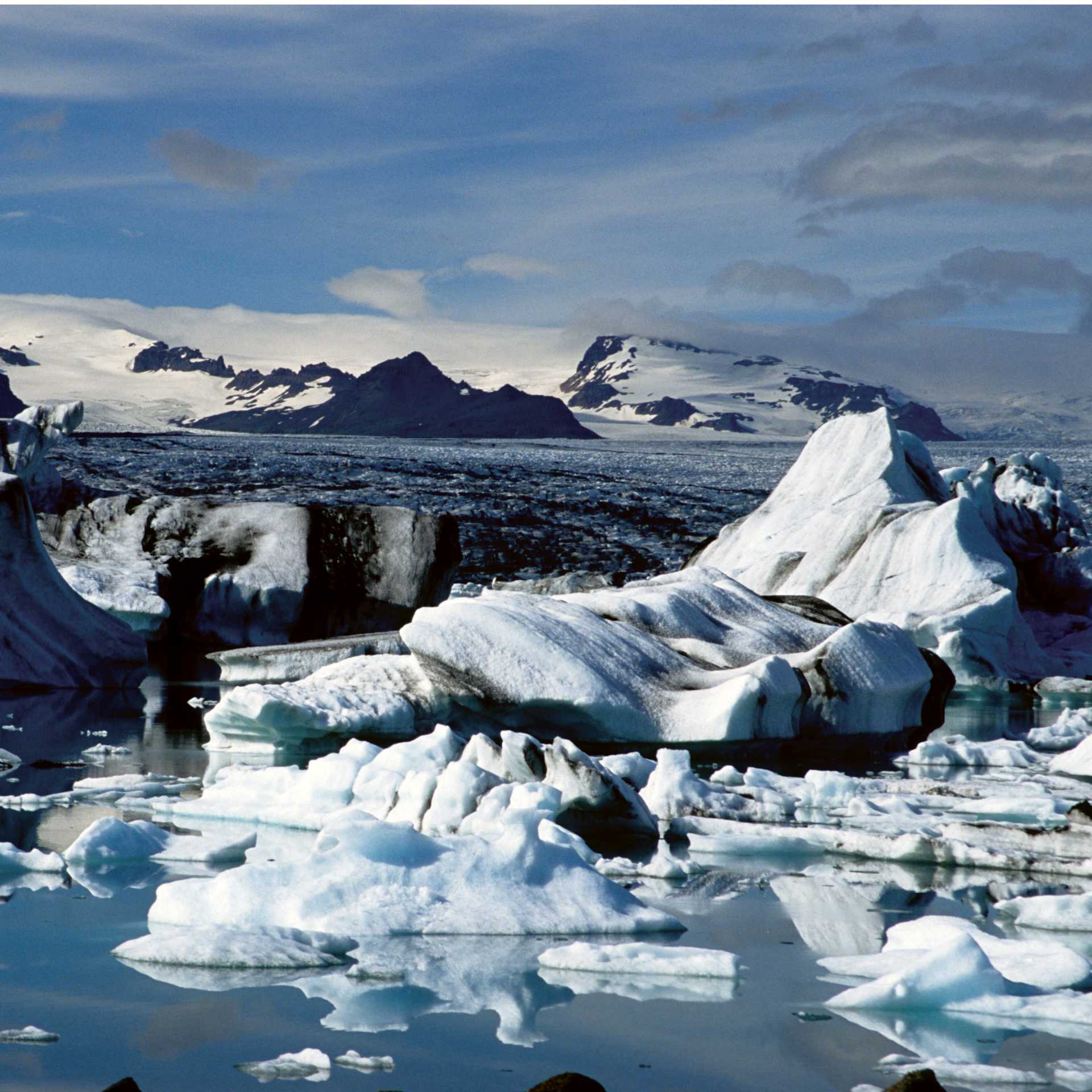 The dramatic icebergs of Iceland | Kate Harper