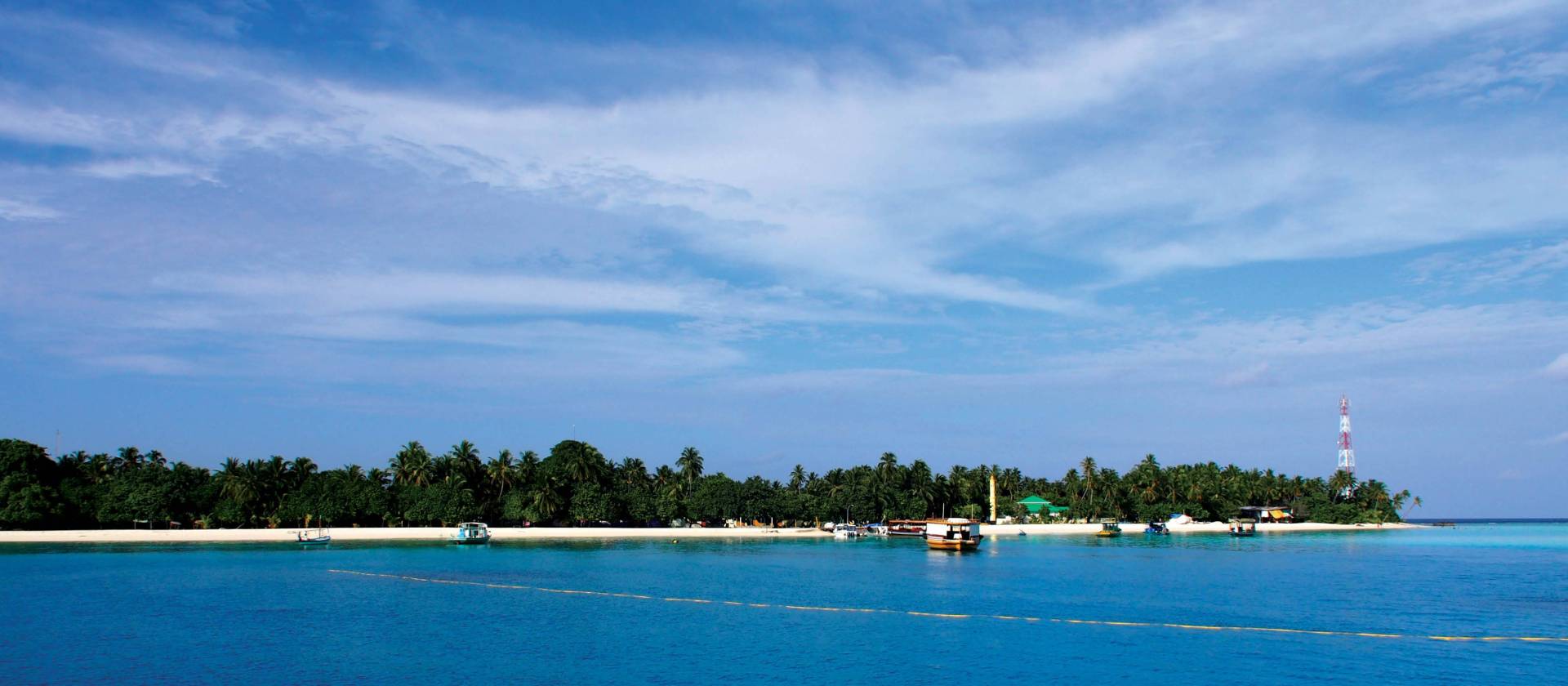 Heading towards Felidhe Atoll | Deb Wilkinson