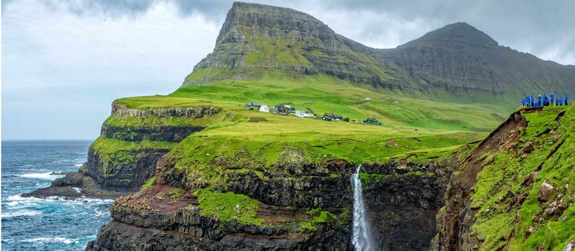 Múlafossur Waterfall in the Faroe Islands | Dennis Minty