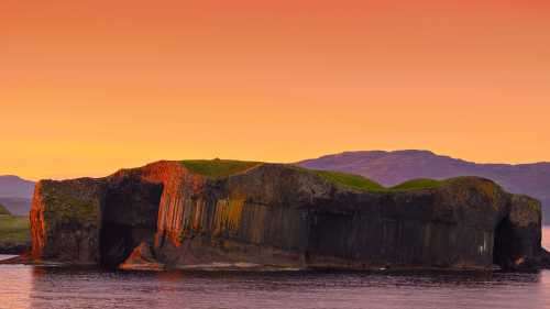 The colours of the Isle of Staffa | Kristian Bogner