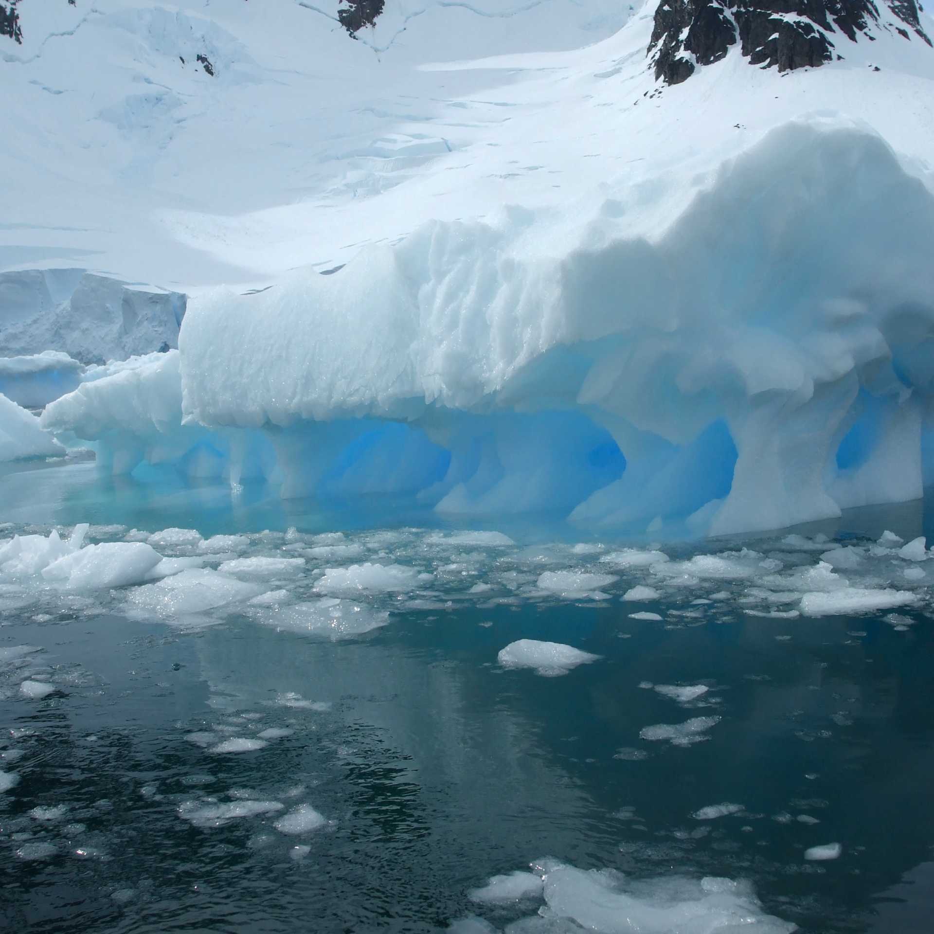 Amazing colours of Antarctica | Caroline Mongrain