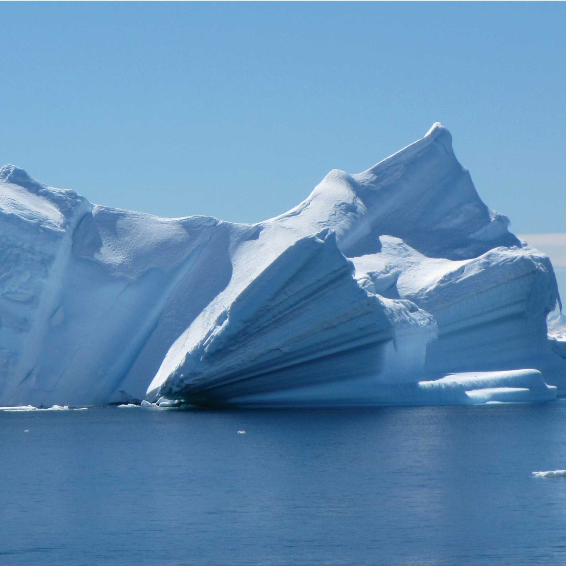 Beauty of the Iceberg, Antarctica | Learna Cale
