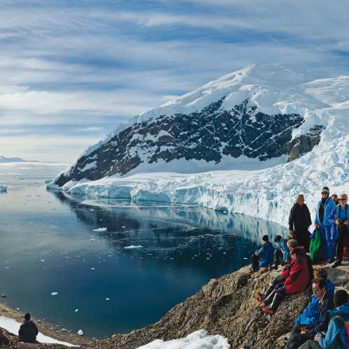 Sweeping views of the Antarctic Peninsula