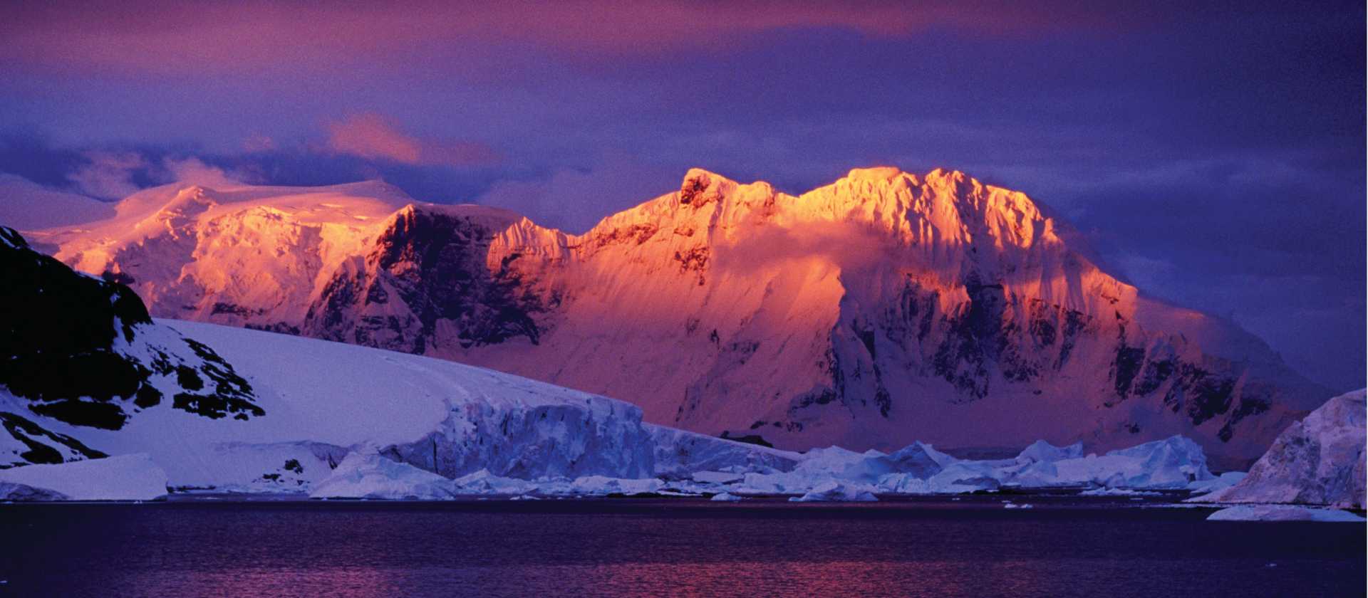 The magnificent sunset of the Antarctic Peninsula | Richard I'Anson