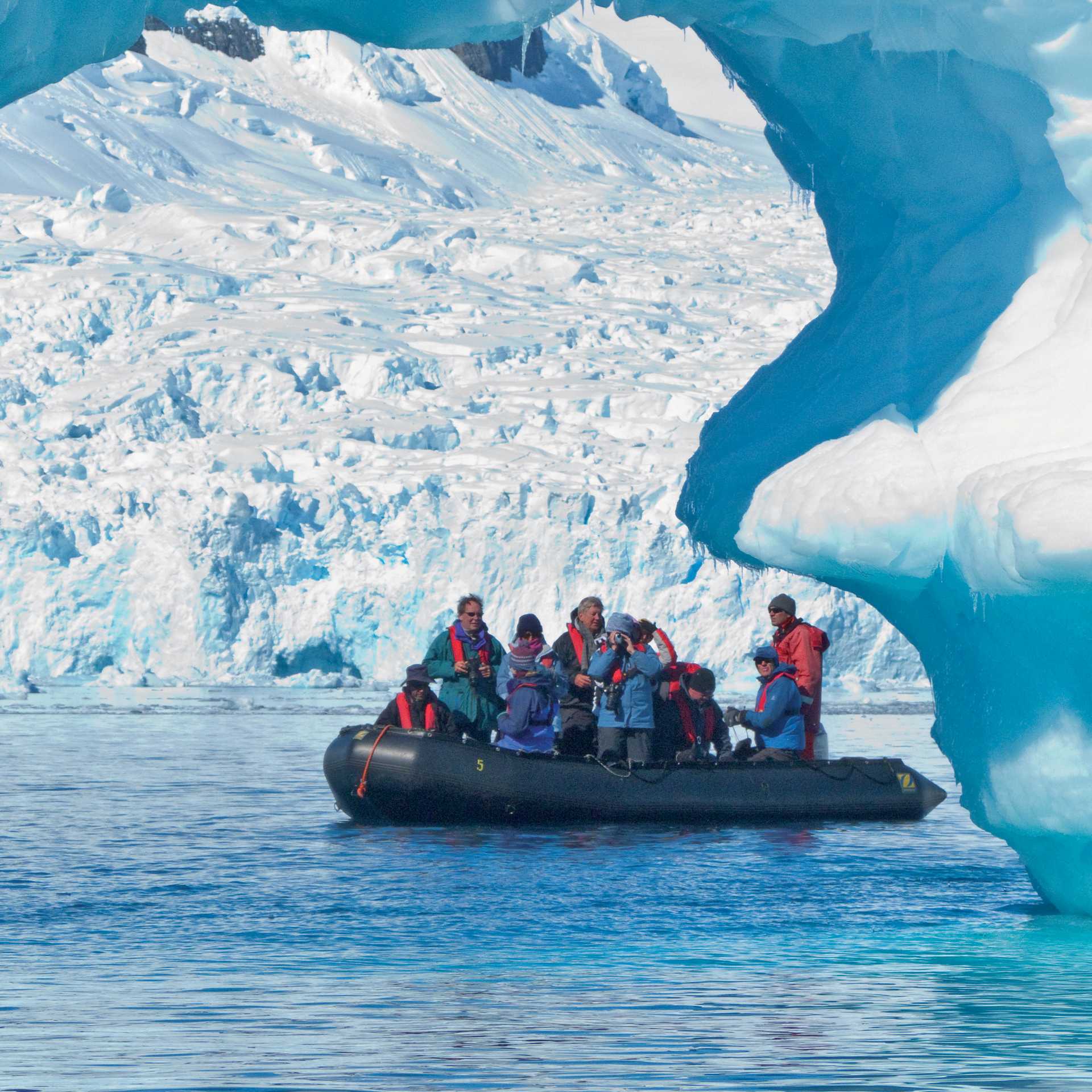 Zodiac cruising in the Antarctic Peninsula | Peter Walton