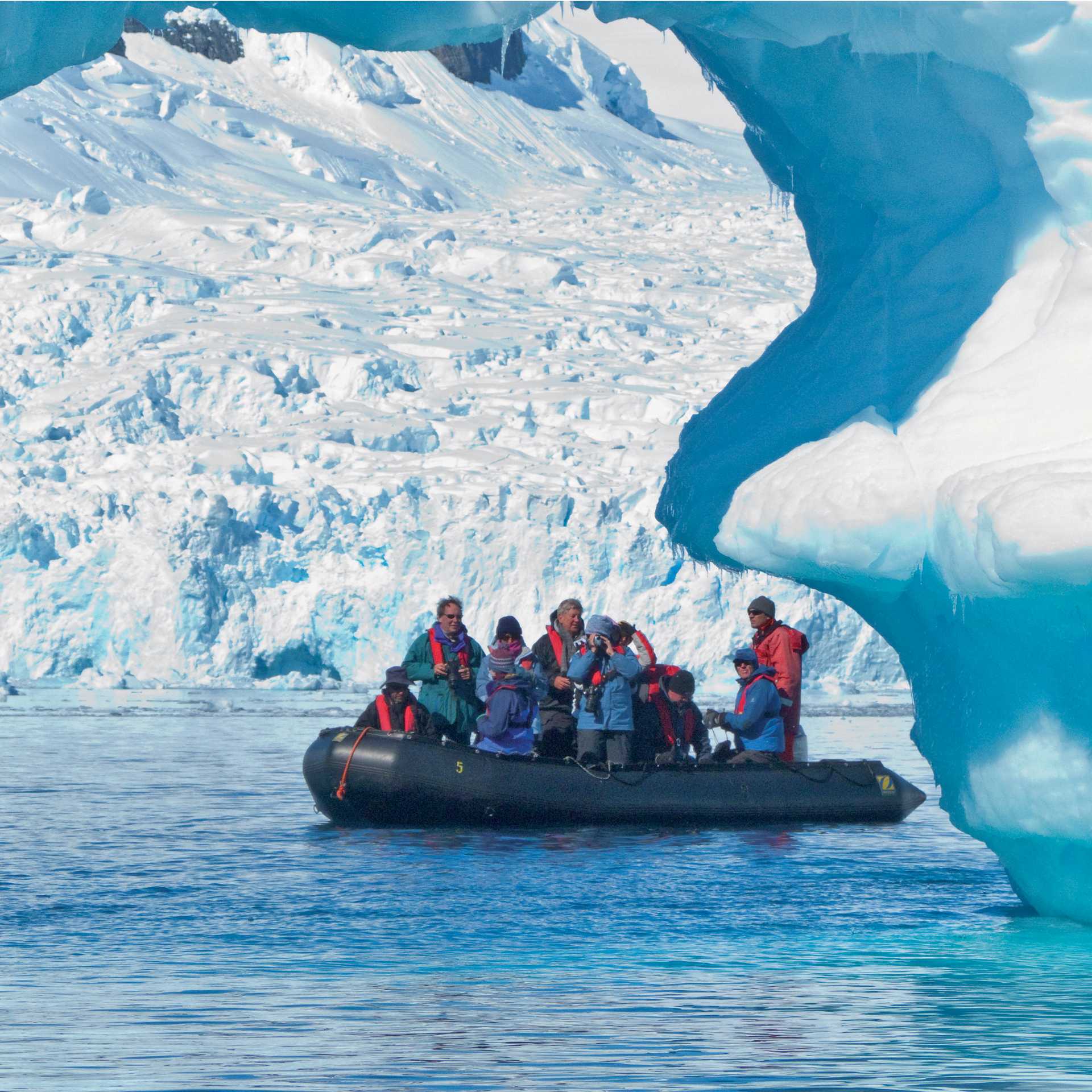 Zodiac cruising in the Antarctic Peninsula | Peter Walton