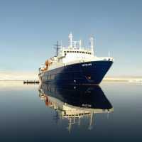 Ortelius at Torellneset, Spitsbergen on the 'Around Spitsbergen' trip. | Christophe Gouraud