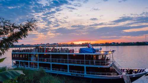 Toum Tiou 11 on the Mekong River