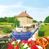 Exploring Burgundy by barge