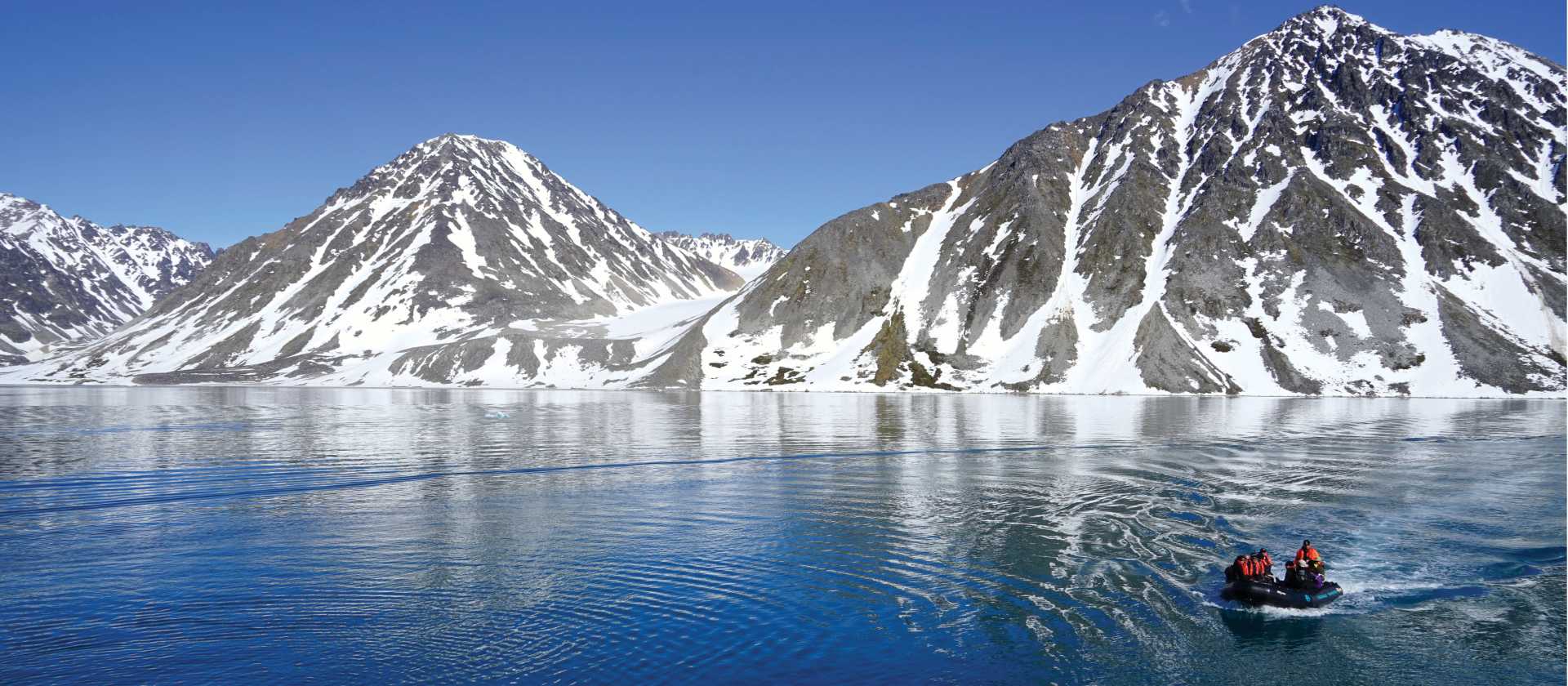 Pristine weather as we explore Svalbard by zodiac | Gesine Cheung