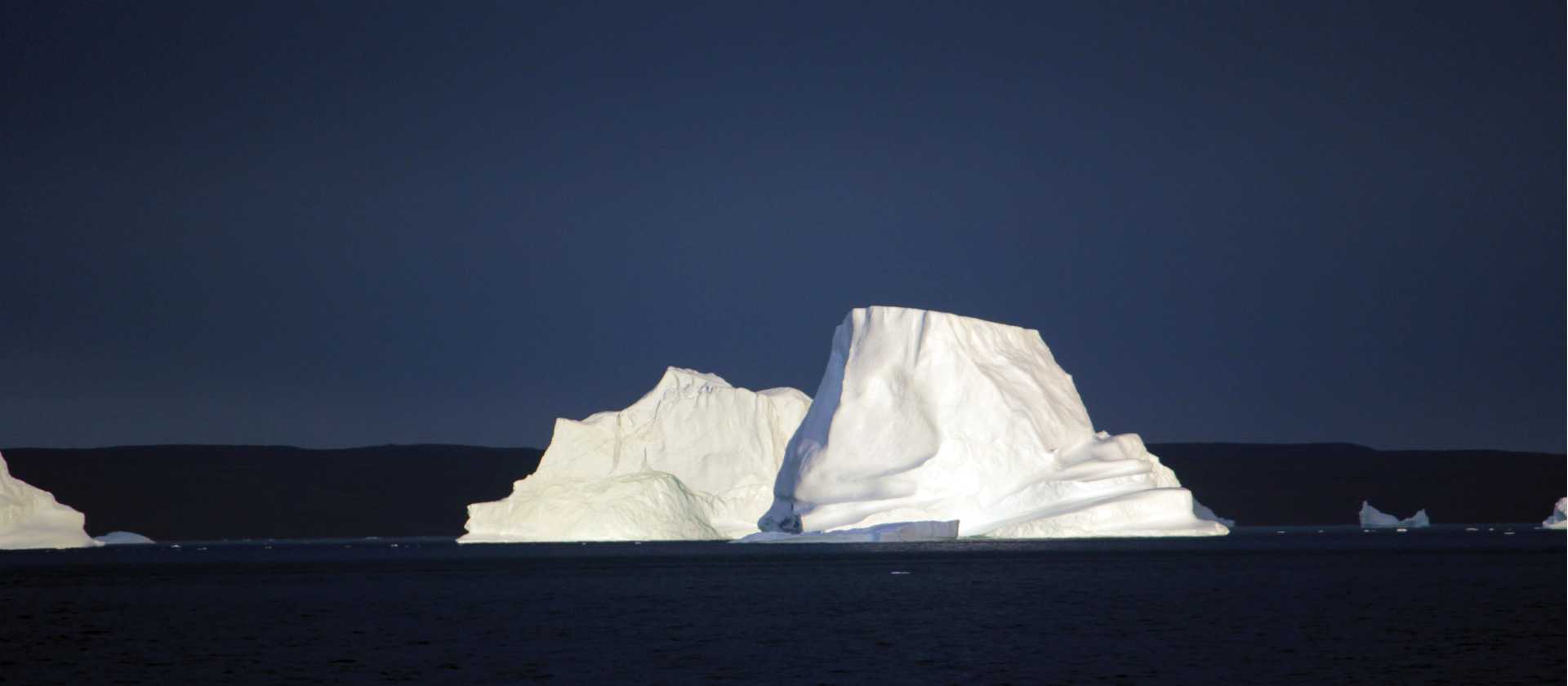 Sunset in Syd Kapp, Greenland | Rachel Imber