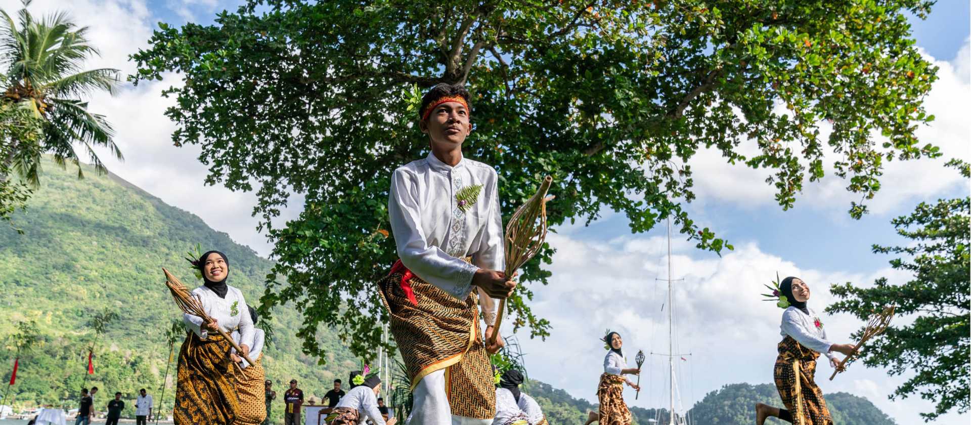 A warm welcome on Banda Neira, Indonesia | Fiona Wardle