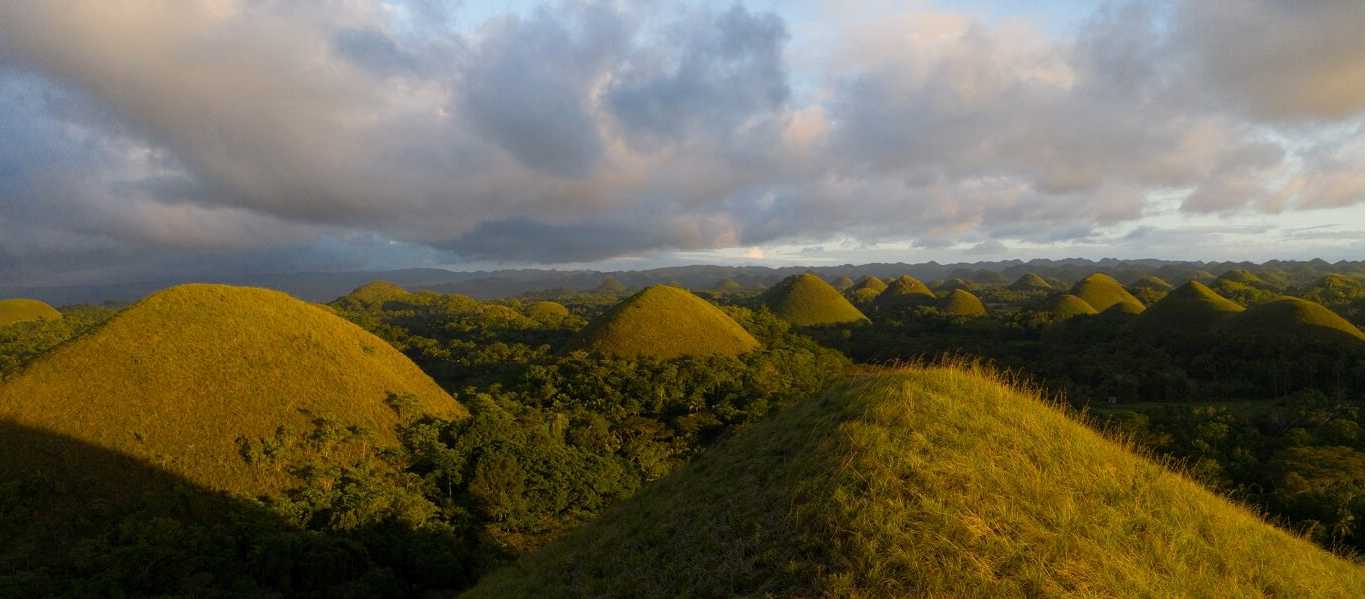 The 'Chocolate Hills' of Bohol | choypictures,flickr