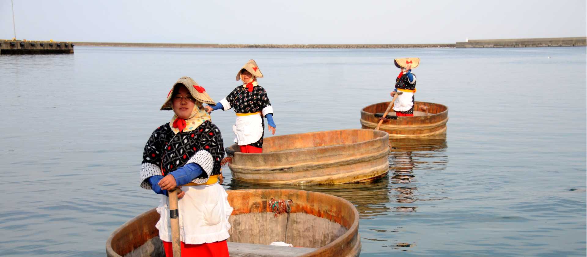 Traditional Taraibune tub boats, Sado Island | Aaron Russ