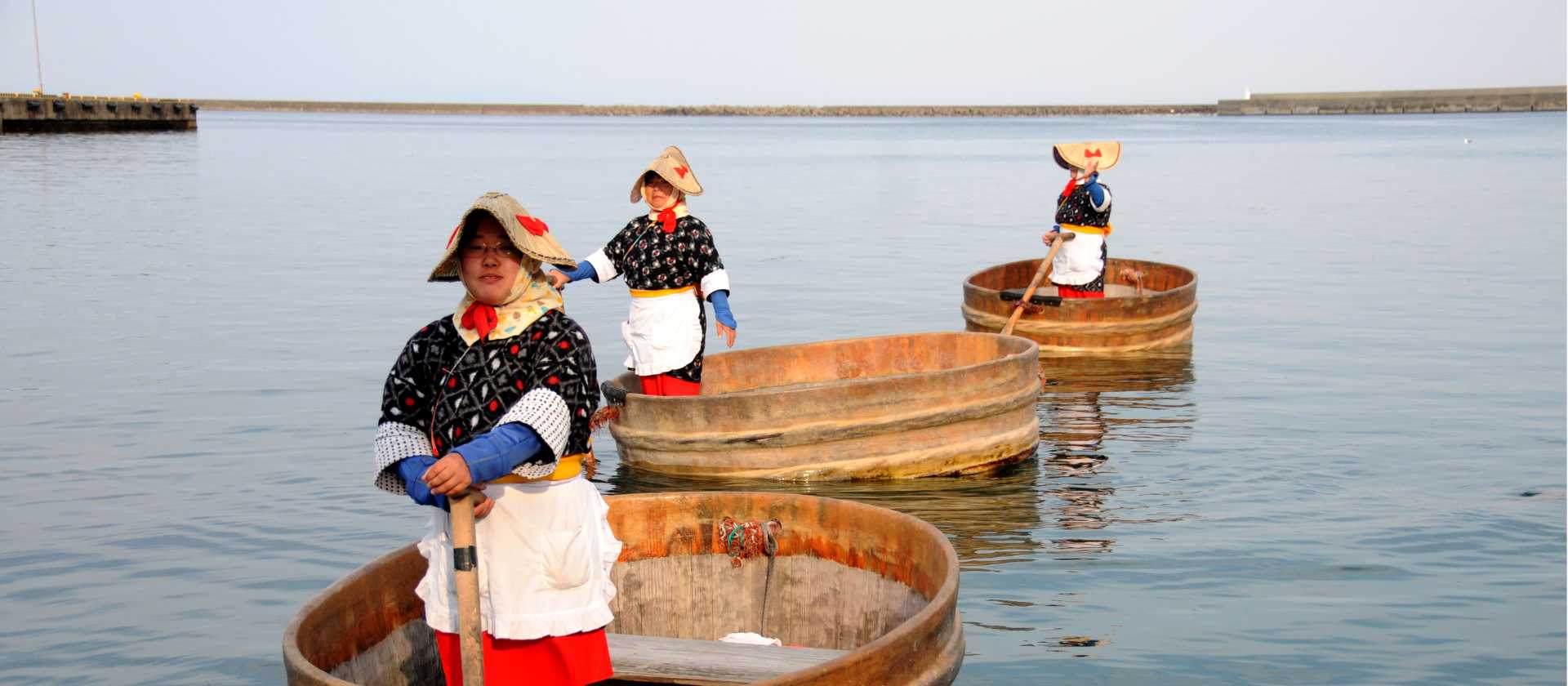 Traditional Taraibune tub boats, Sado Island | Aaron Russ