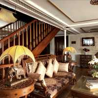 The opulent lobby aboard The Jahan