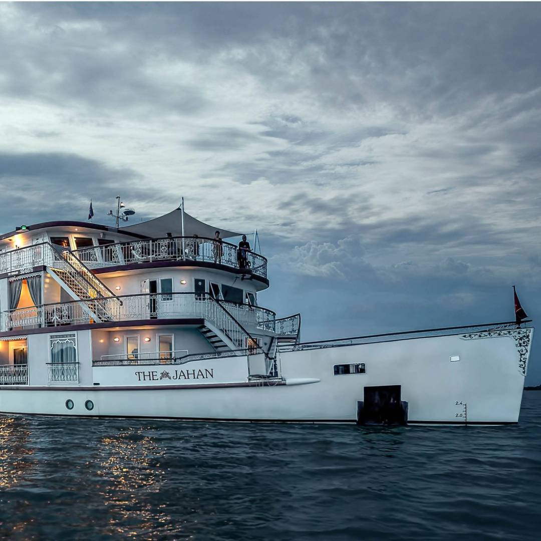 The luxurious Jahan sailing the Mekong River