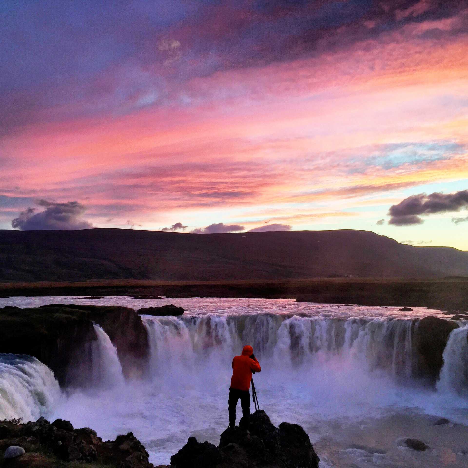 Spectacular views of Gullfoss waterfall, Iceland | Vi Tran