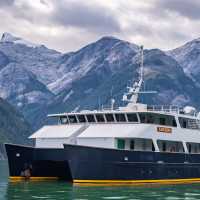 The comfortable catamaran Cascadia