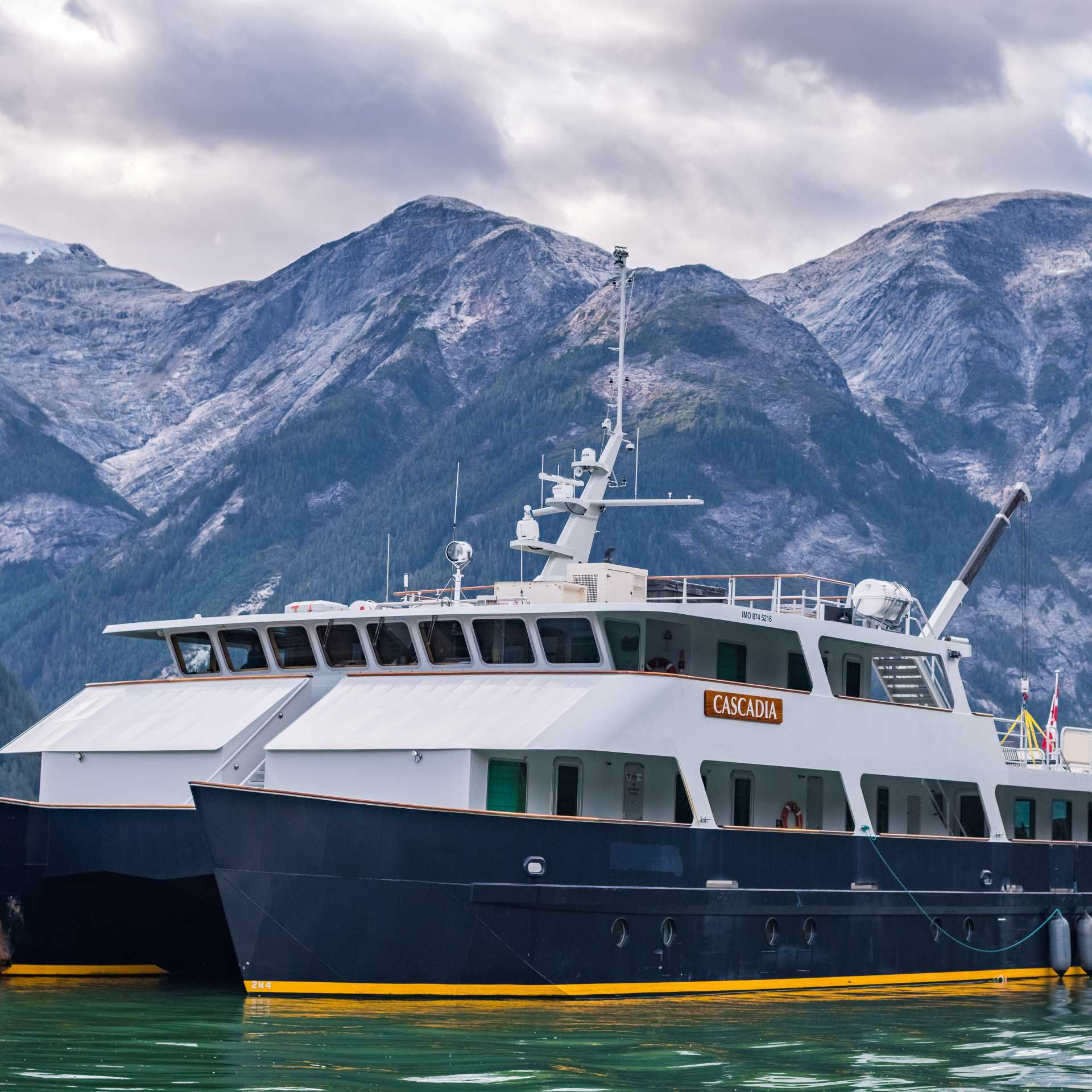 The comfortable catamaran Cascadia