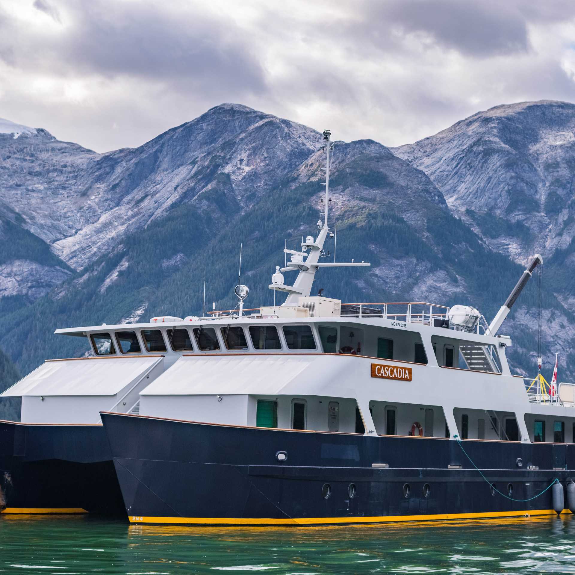 The comfortable catamaran Cascadia