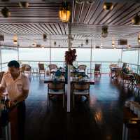 Upper deck promenade