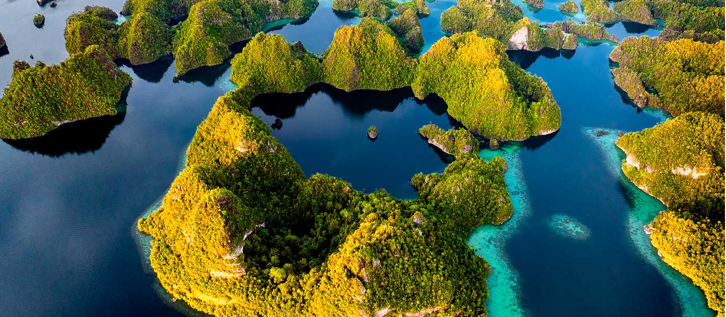 The incredible landscape of Raja Ampat | George Karbus Photography