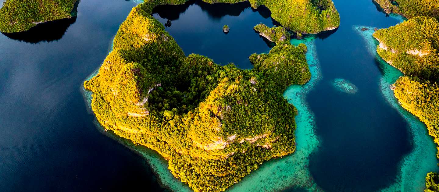 The incredible landscape of Raja Ampat | George Karbus Photography