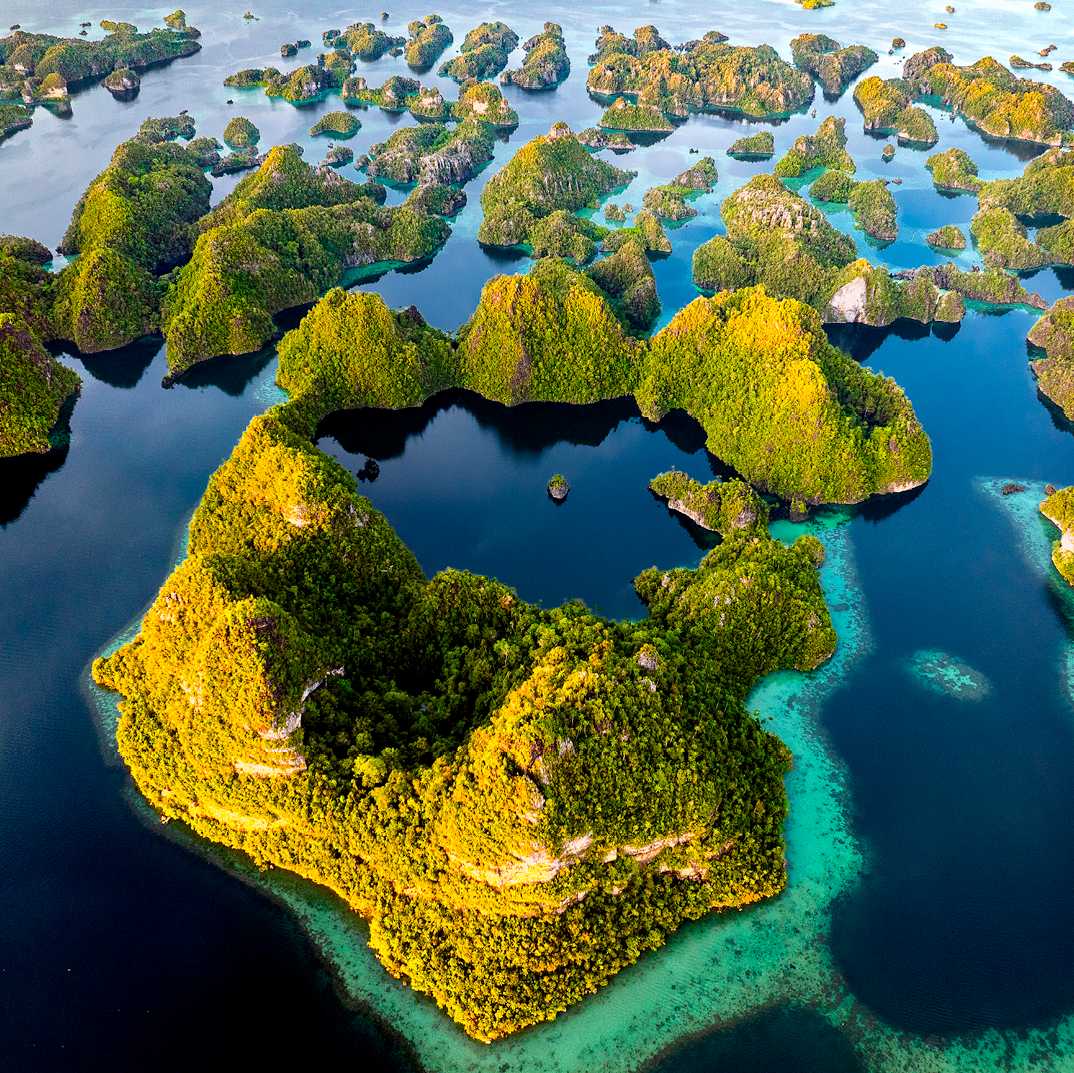 The incredible landscape of Raja Ampat | George Karbus Photography