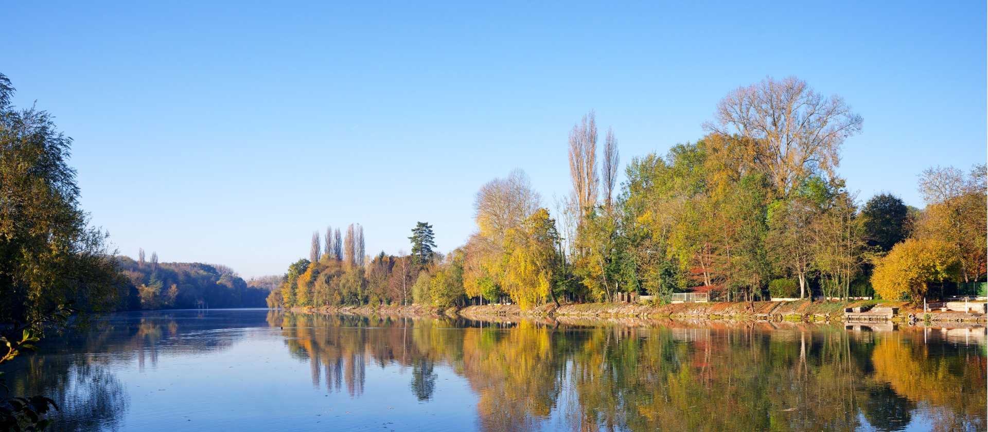 Auvers-sur-Oise, on the Oise River