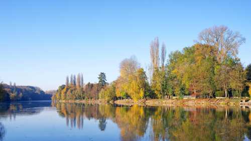 Auvers-sur-Oise, on the Oise River