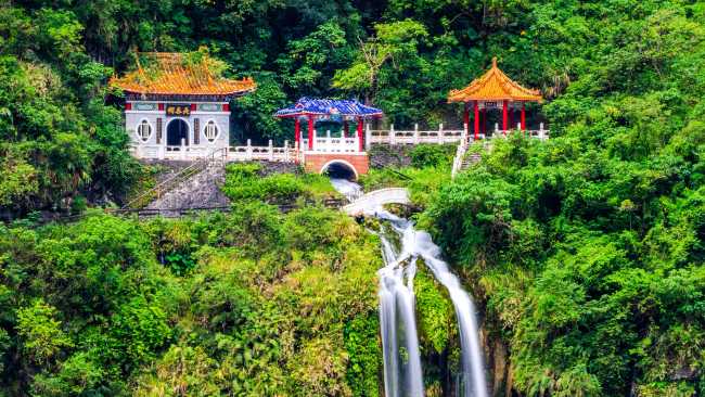 Changchun temple and waterfall in Taroko National Park