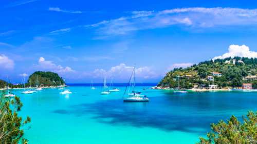 The turquoise waters of Lakka, Paros