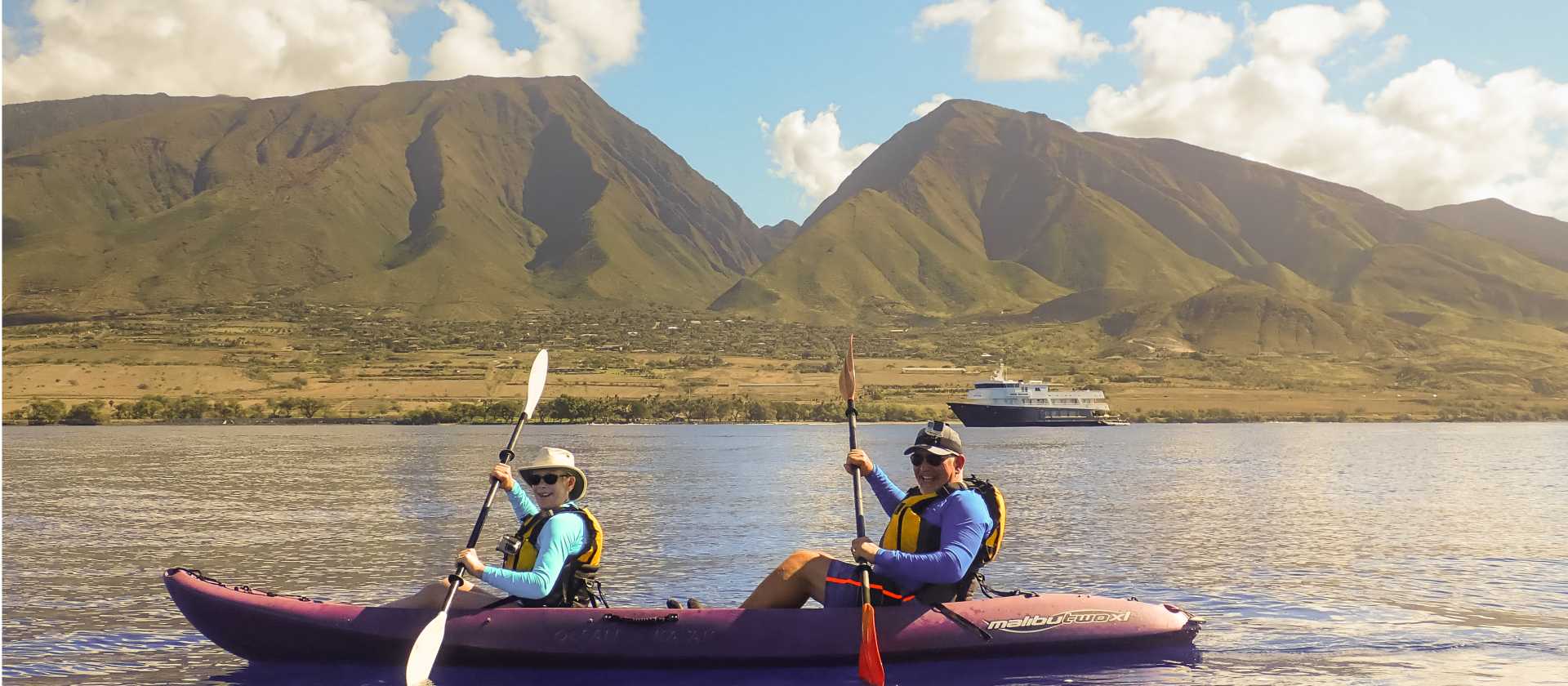 Kayaking the coast of Maui