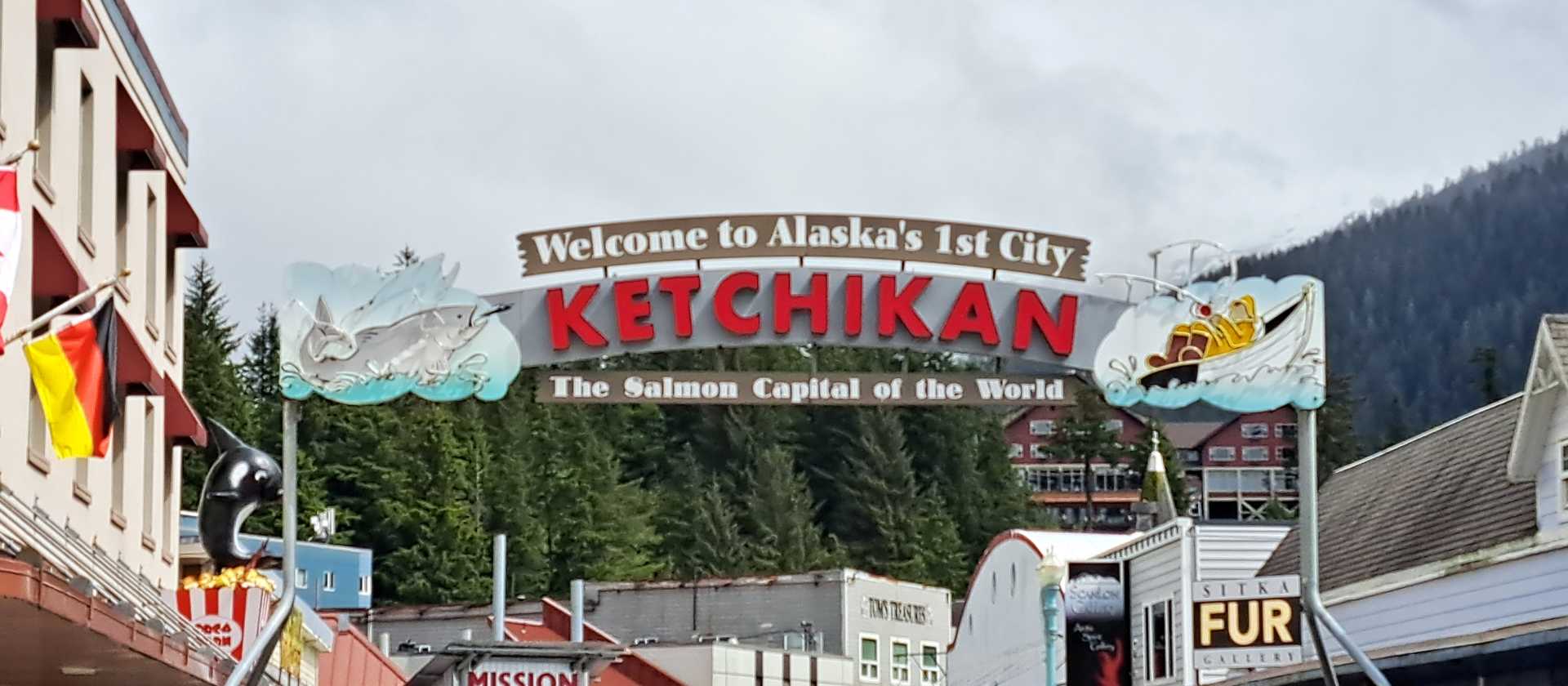 Welcome sign marks the entrance to downtown Ketchikan | Lorena Marques