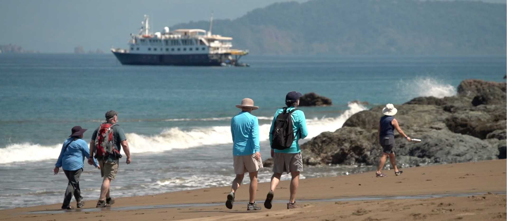 Shore landings and hiking opportunities