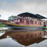 The Rahai'i Pangun on the Kahayan River, Borneo