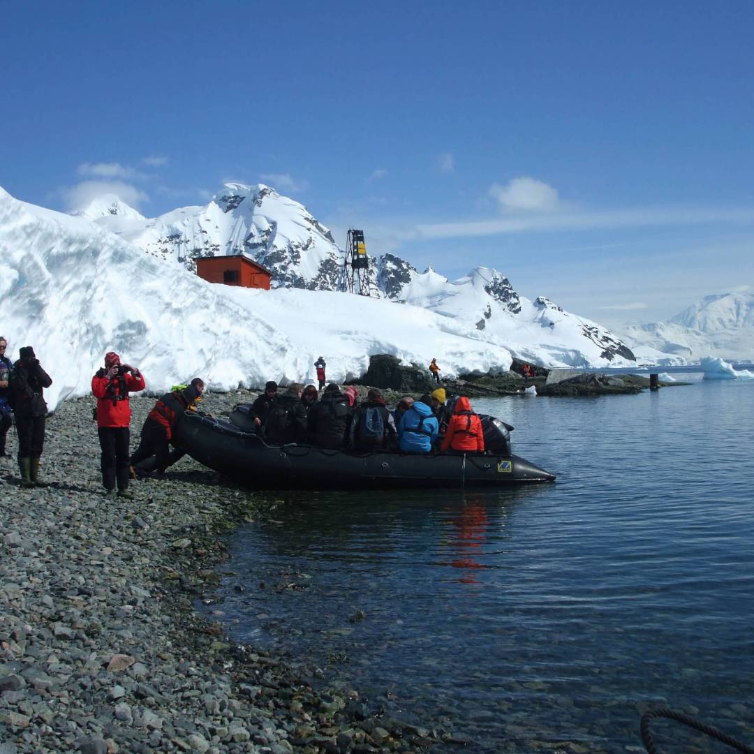 Zodiac landings on the continent | Caroline Mongrain