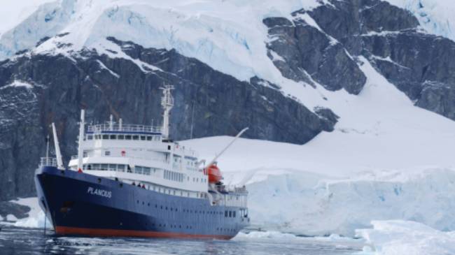 The Plancius anchors in Antarctica | Scott Pinnegar