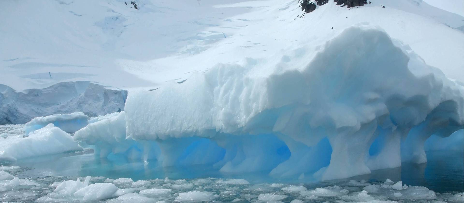 Amazing colours of Antarctica | Caroline Mongrain