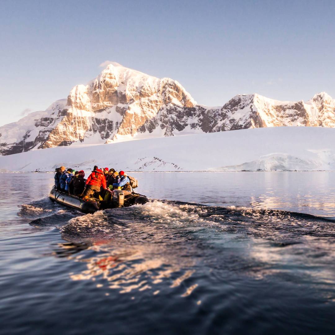 Zodiac cruising in Antarctica | Dietmar Denger