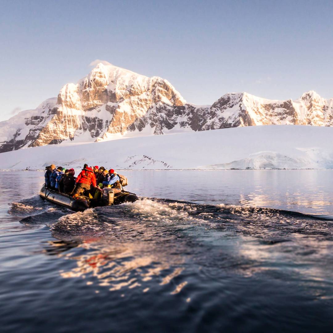 Zodiac cruising in Antarctica | Dietmar Denger