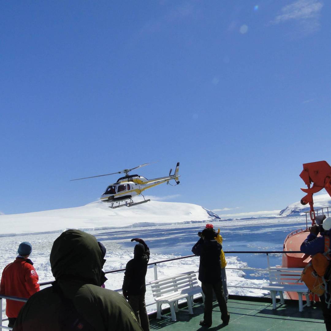 Helicopter excursions in the Weddell Sea | Hans Murre