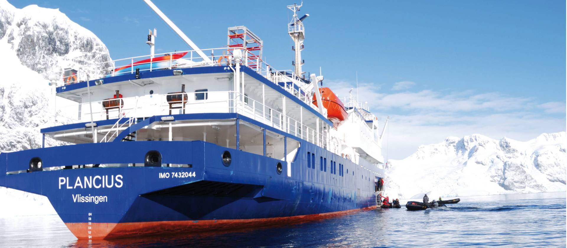 The Plancius in serene Antarctic waters | Scott Pinnegar