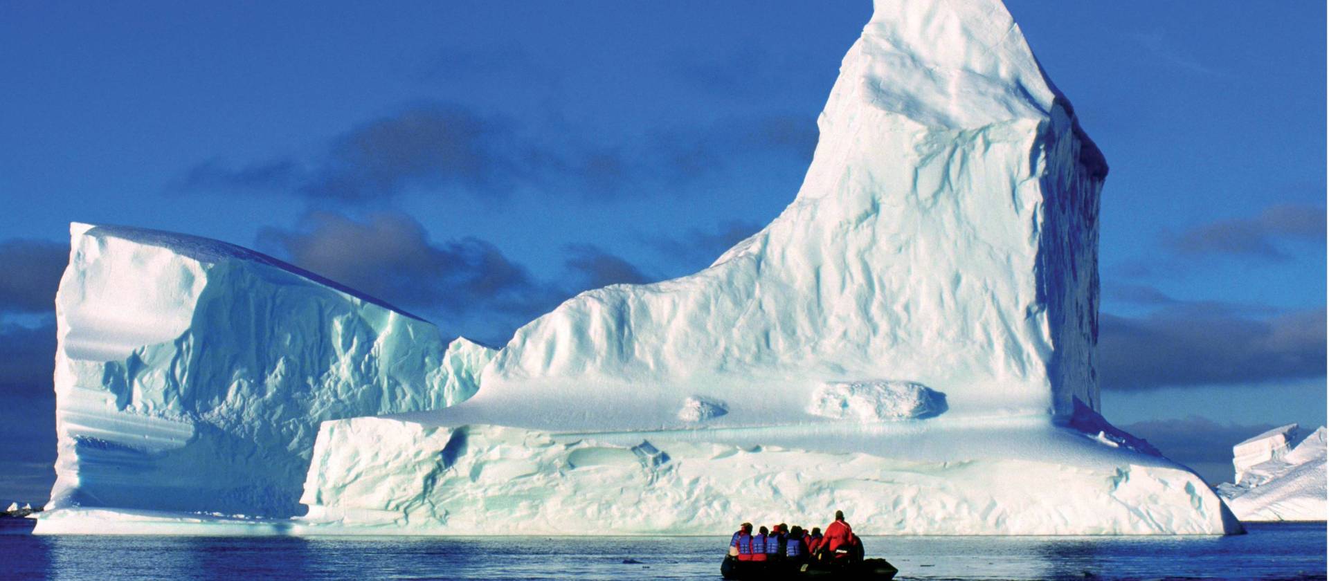 A huge iceberg, Antarctic Peninsula | Rinie van Meurs