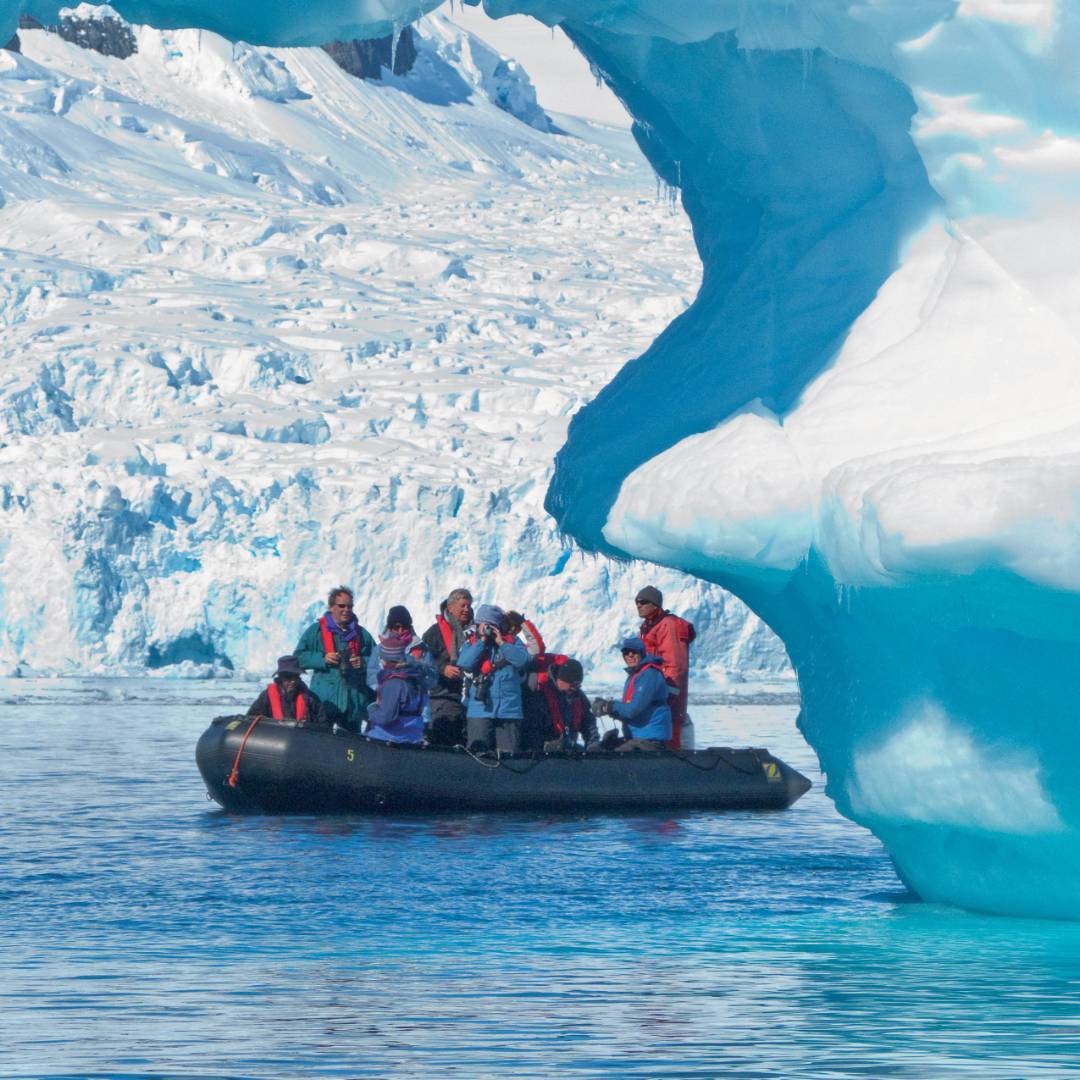 Zodiac cruising in the Antarctic Peninsula | Peter Walton