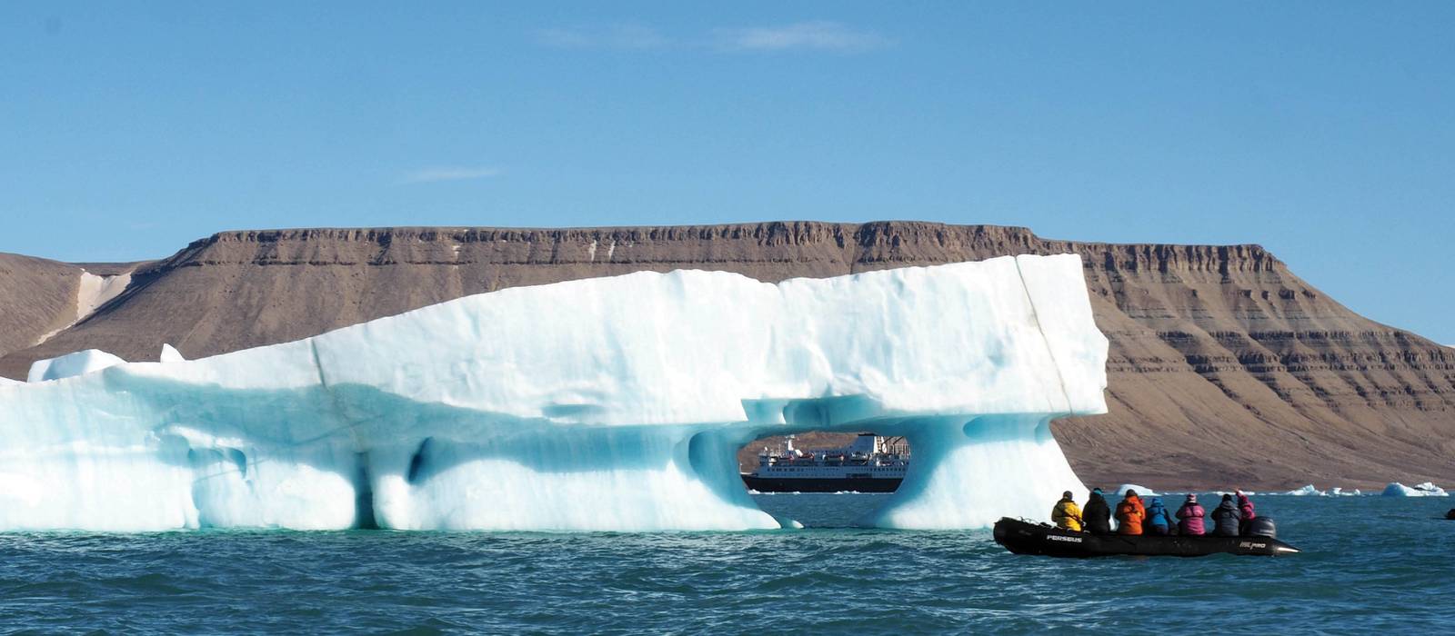 Zodiac cruising in Croker Bay | Rachel Imber
